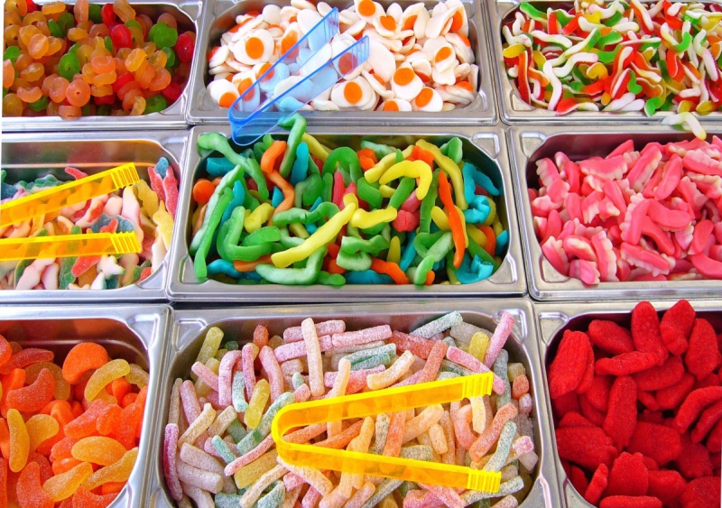 vitrine-GONFARON-min_pick_and_mix_children's_sweets_candy_colorful_treat_confectionery-1020869